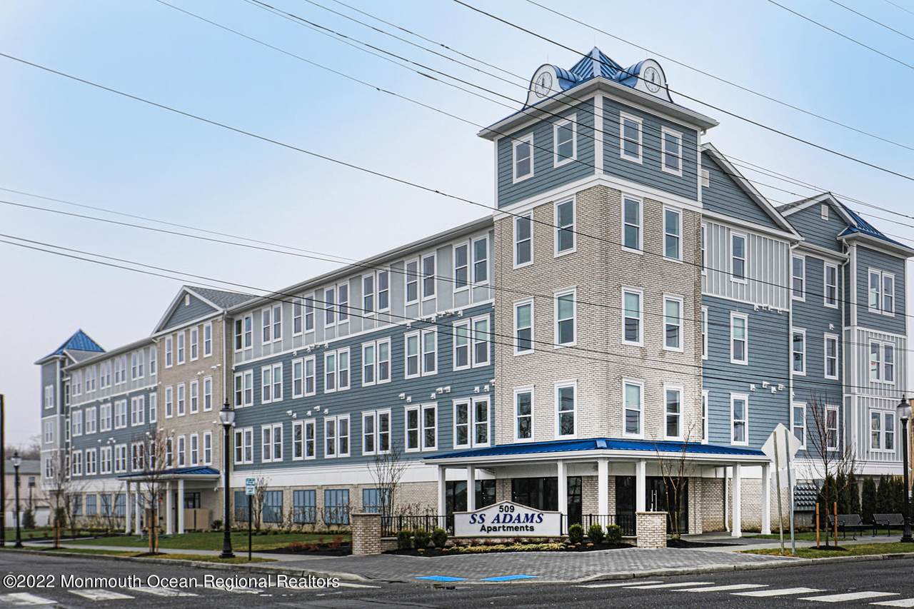 509 Memorial Drive - Photo 1