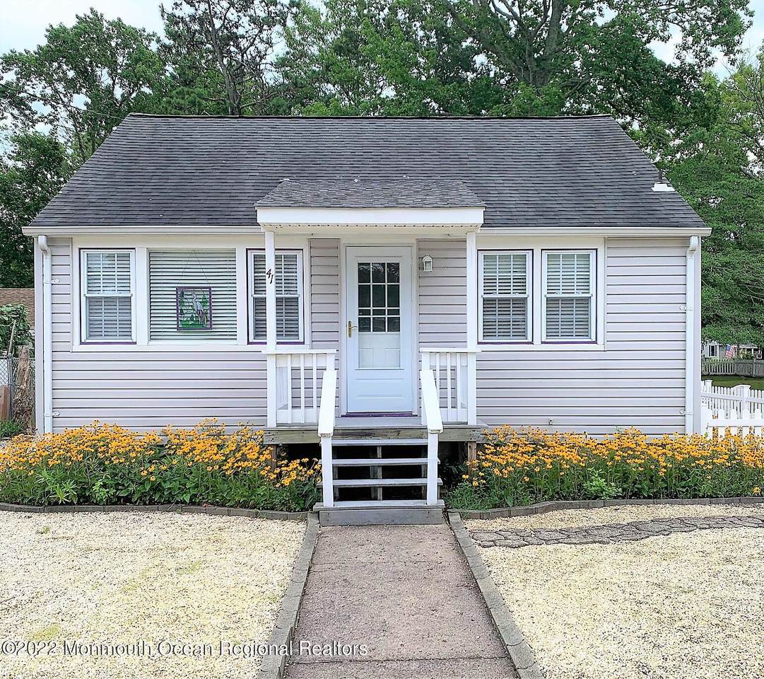 41 Oak Street - Photo 1