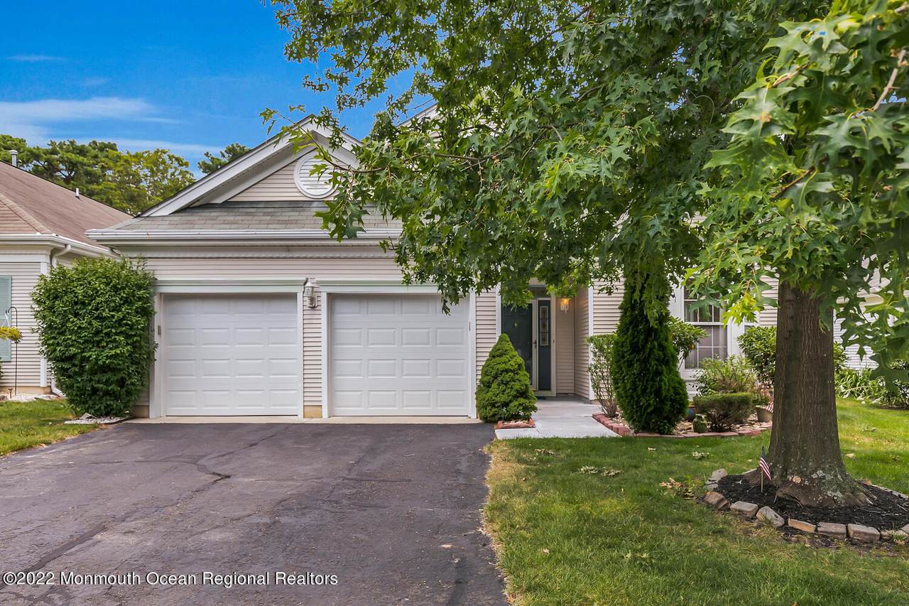 31 Spring Valley Drive - Photo 1