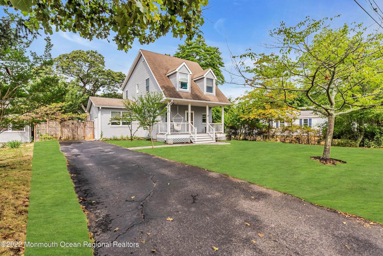 216 Chatham Avenue - Photo 1