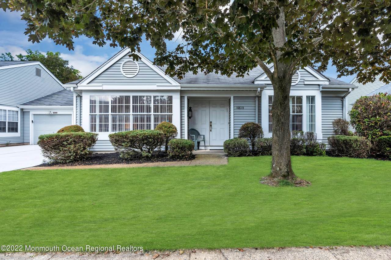 1083B Canterbury Drive - Photo 1