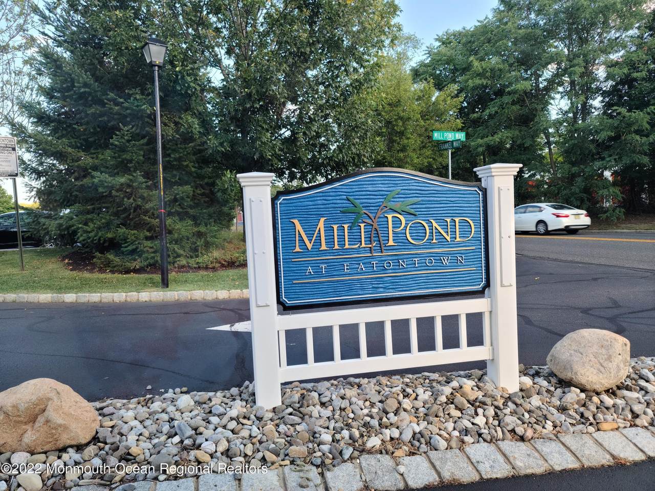211 Mill Pond Way - Photo 1