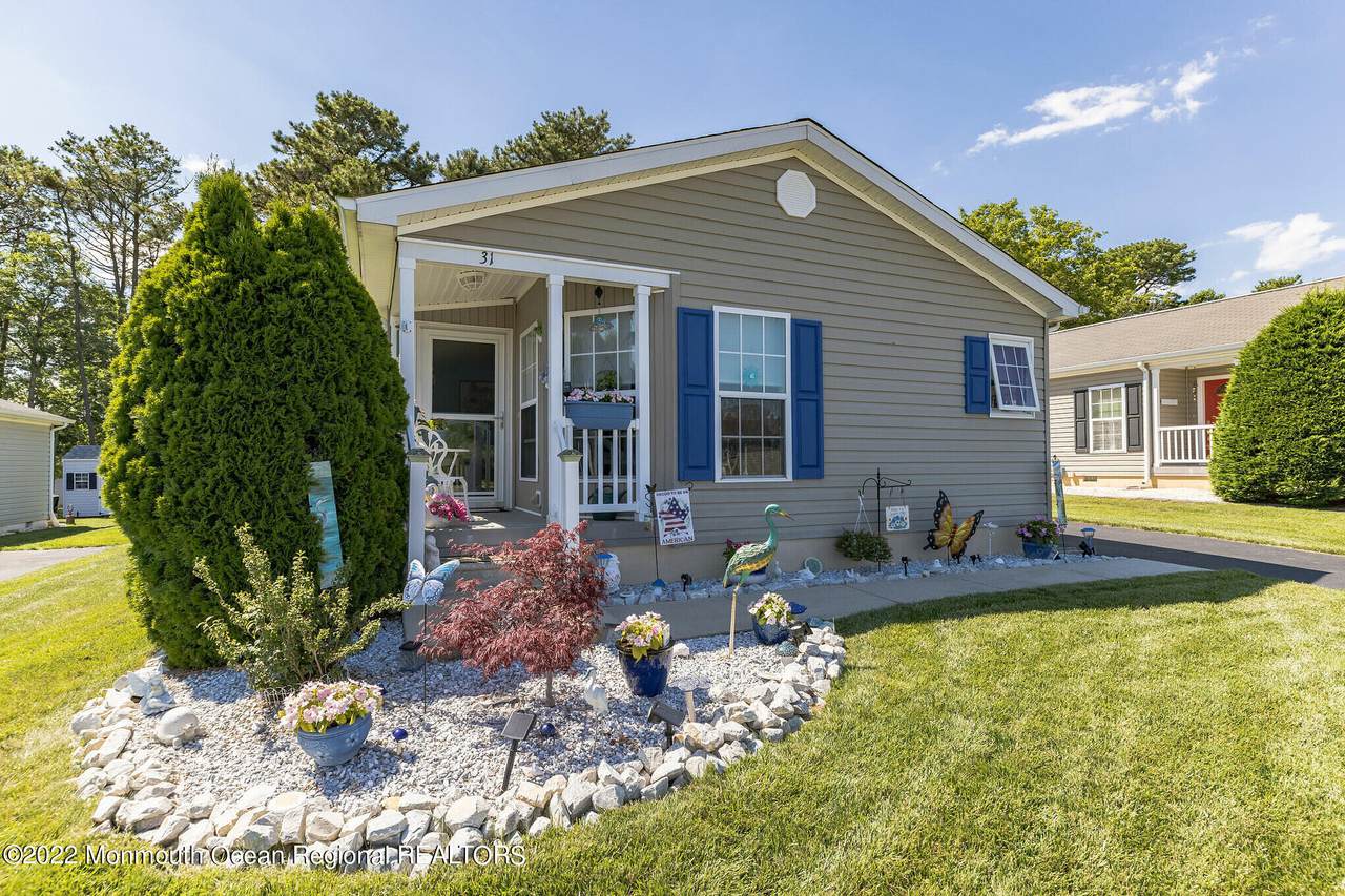 31 Highlands Road - Photo 1