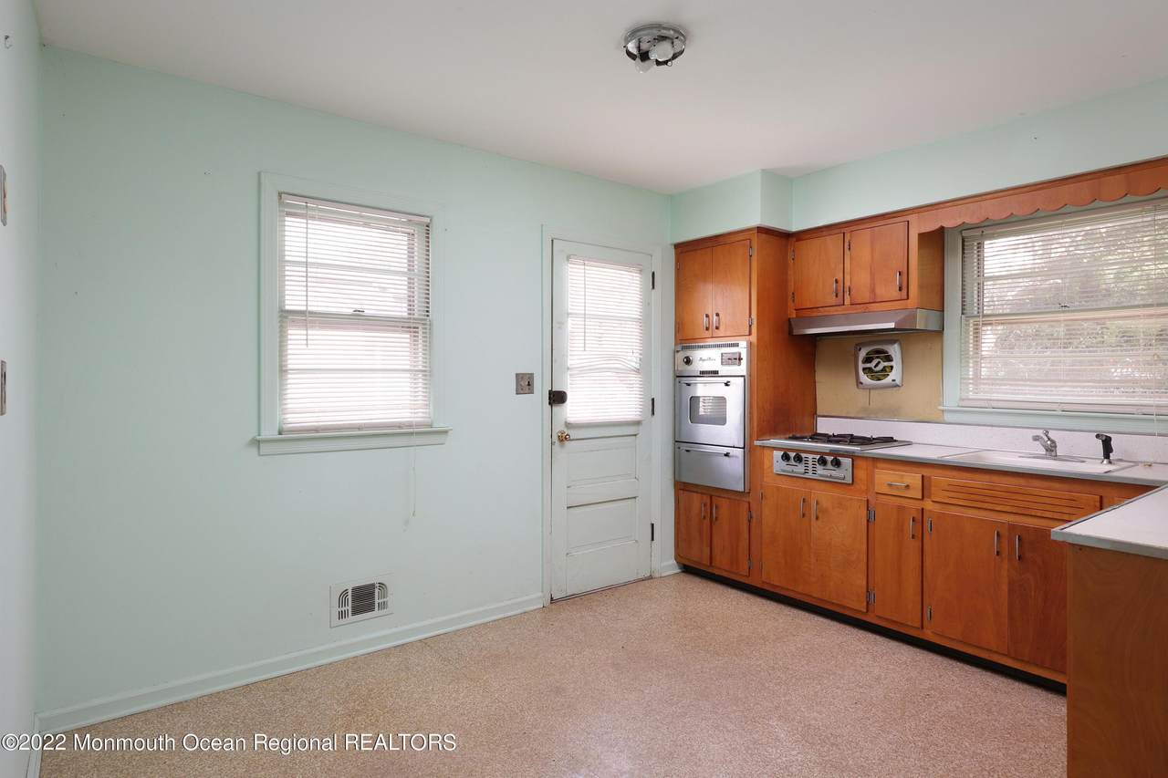 121 Jerome Avenue - Photo 1