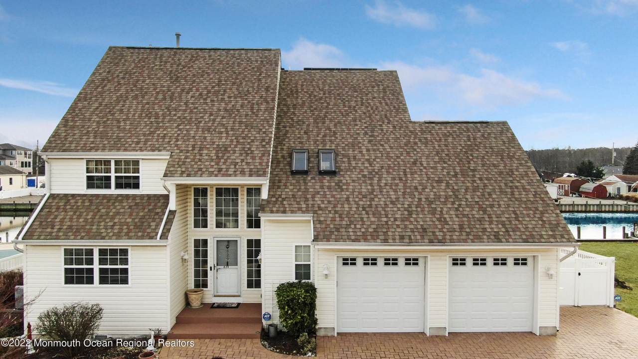 829 Bowsprit Point - Photo 1