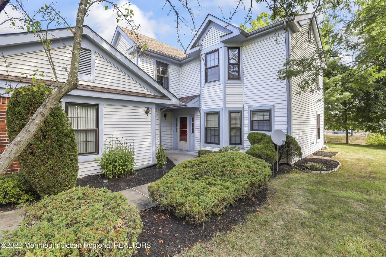 7 Old Orchard Lane - Photo 1