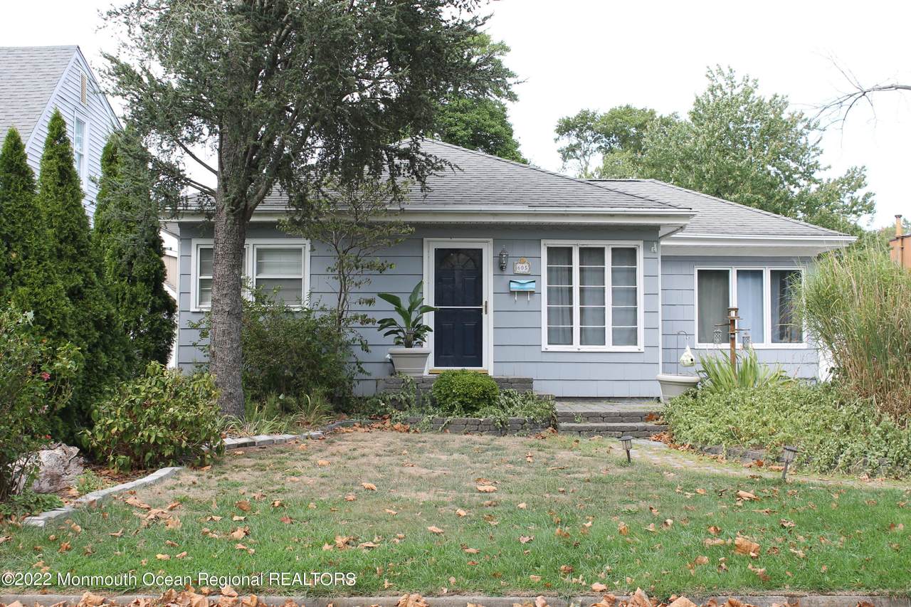 605 Delaware Avenue - Photo 1