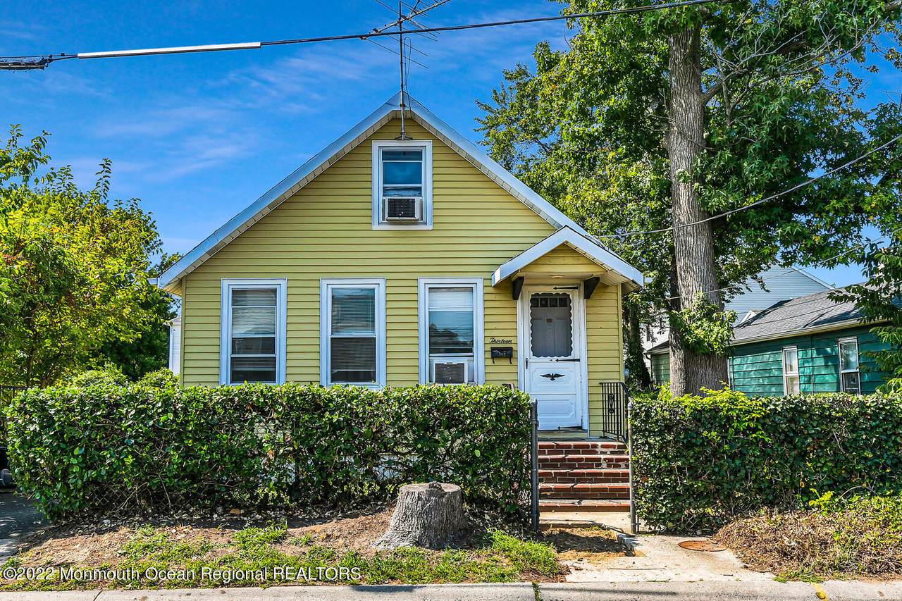 13 Nevada Avenue - Photo 1
