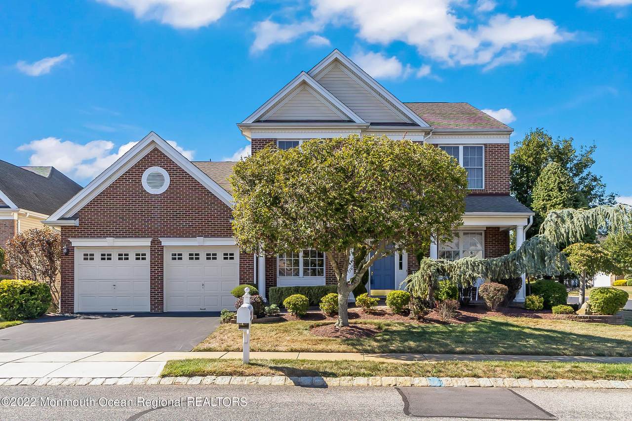 40 Country Club Drive - Photo 1