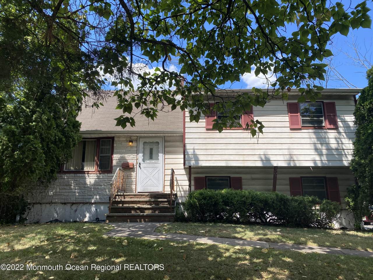 1723 Clinton Avenue - Photo 1
