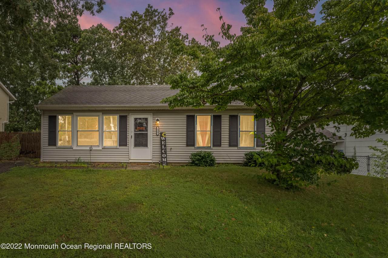 122 Village Drive - Photo 1