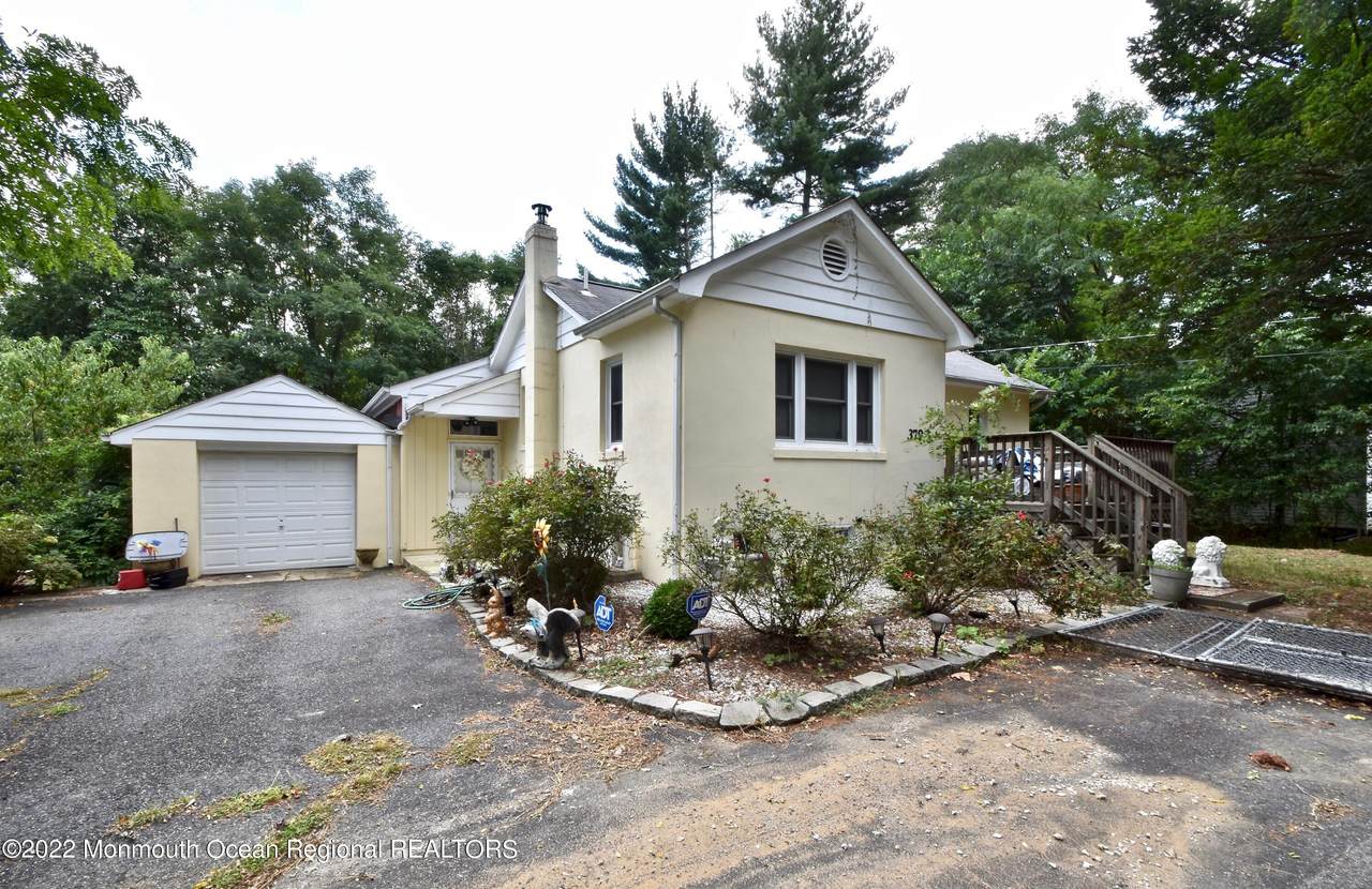379 Gordons Corner Road - Photo 1