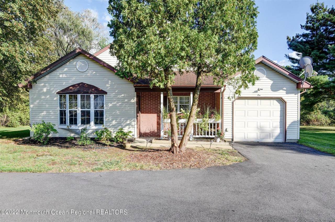 10 Kingston Close - Photo 1