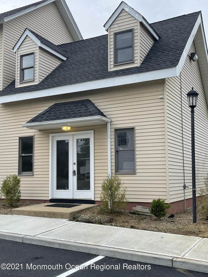703 Broad Street - Photo 1