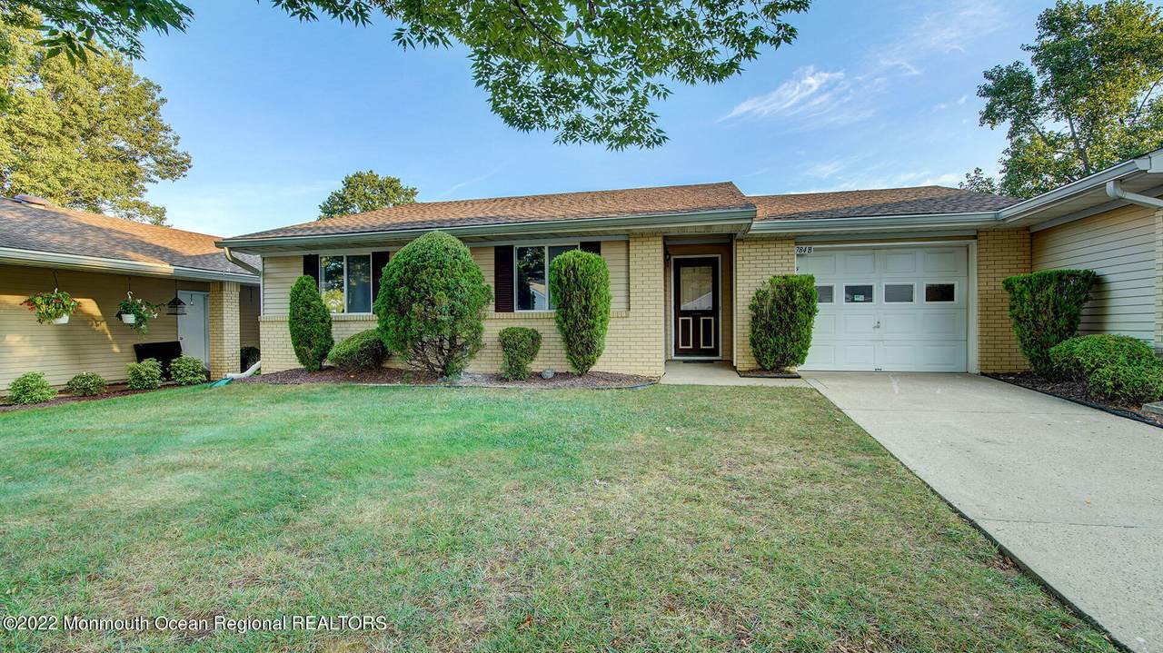 784B Pompton Road - Photo 1