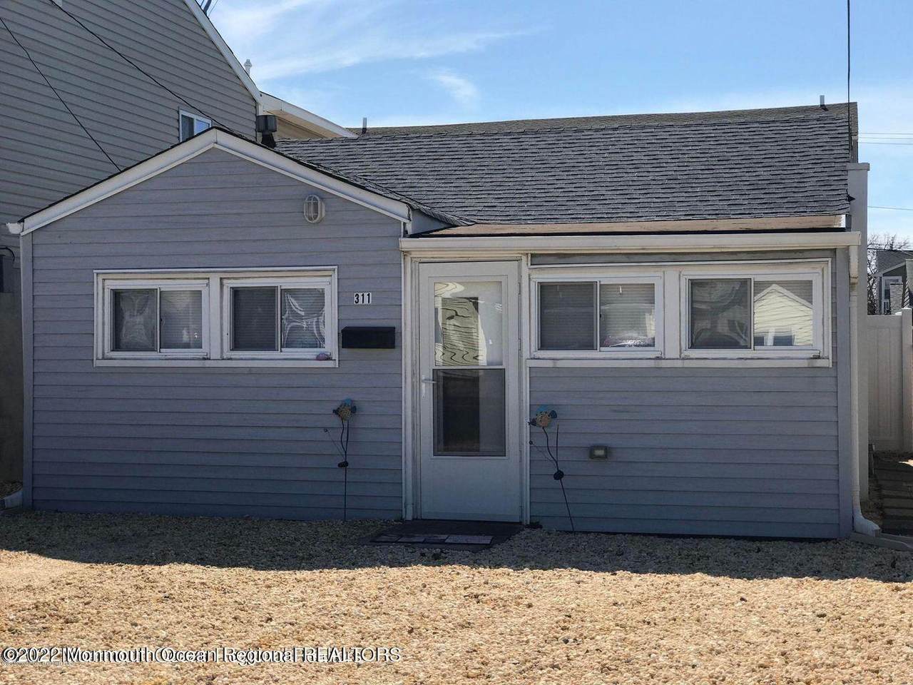 311 Hiering Avenue - Photo 1