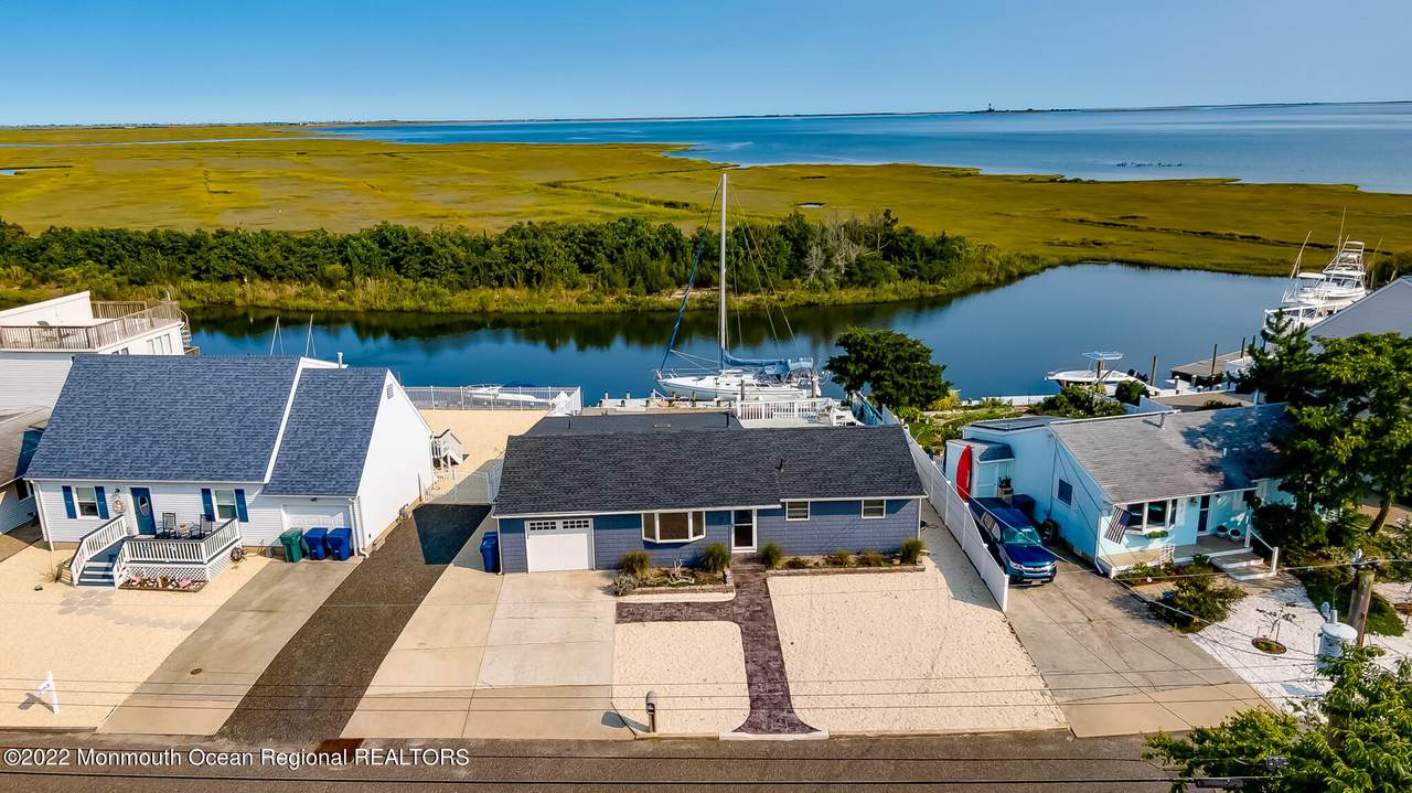 77 Ocean Boulevard - Photo 1