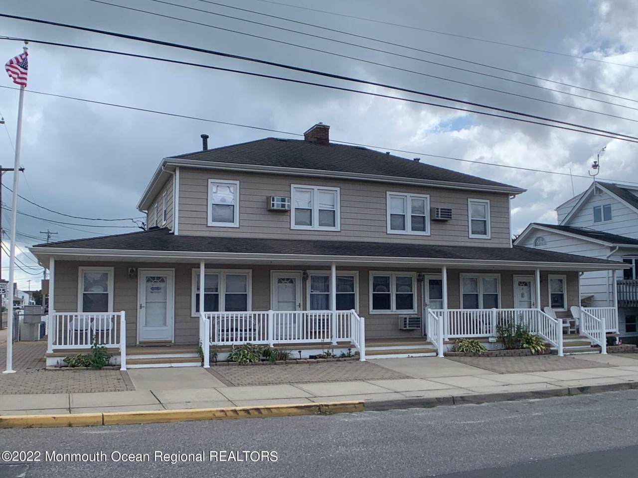 1415 Boulevard - Photo 1