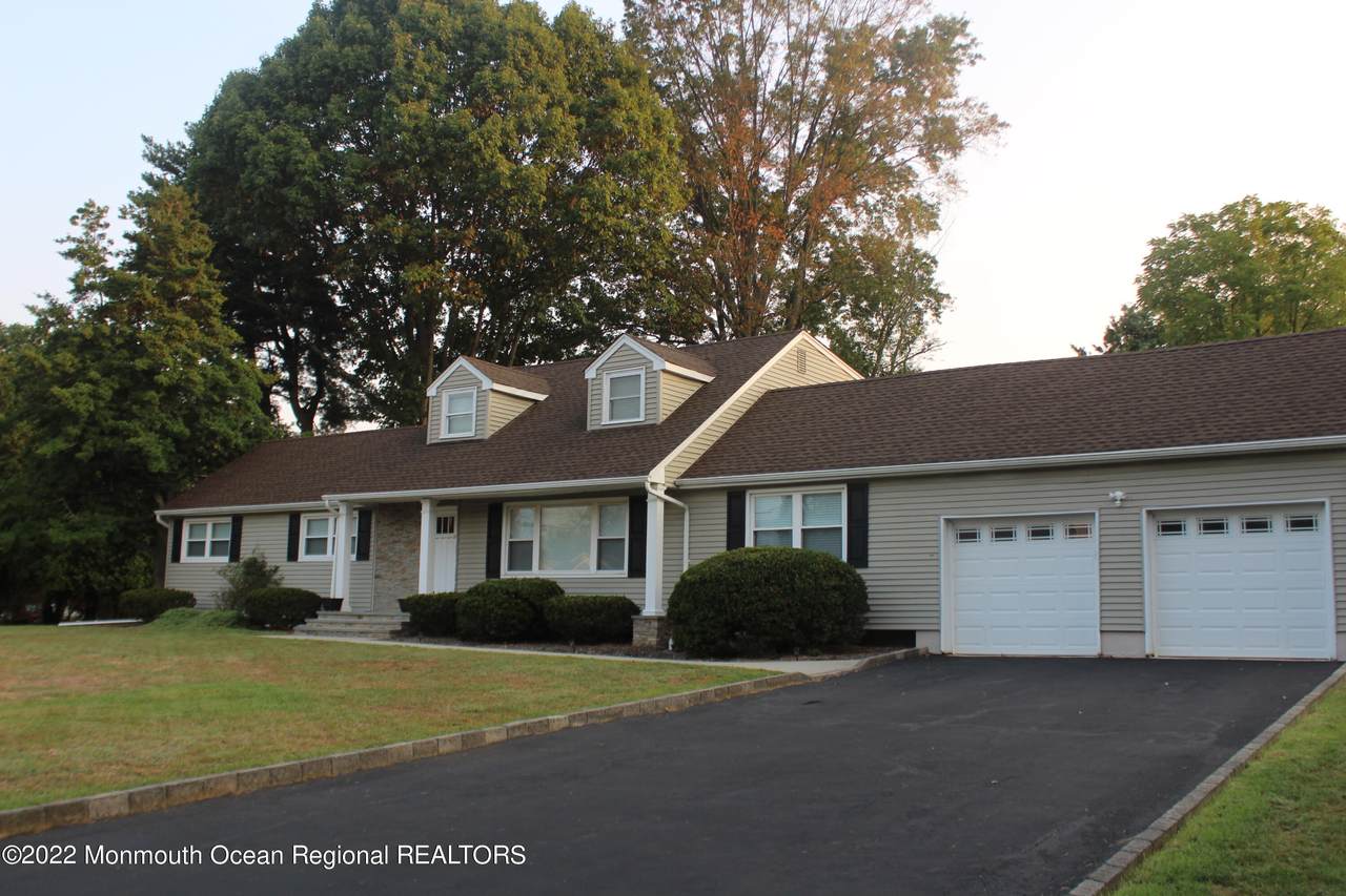 52 Four Winds Drive - Photo 1