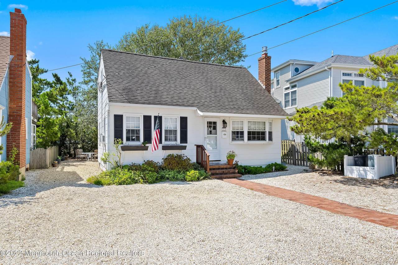 14 Bayberry Drive - Photo 1