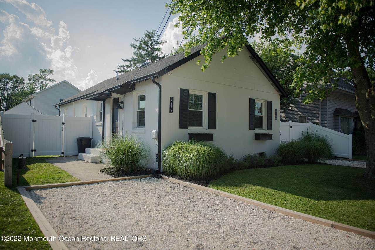 1215 Lister Street - Photo 1