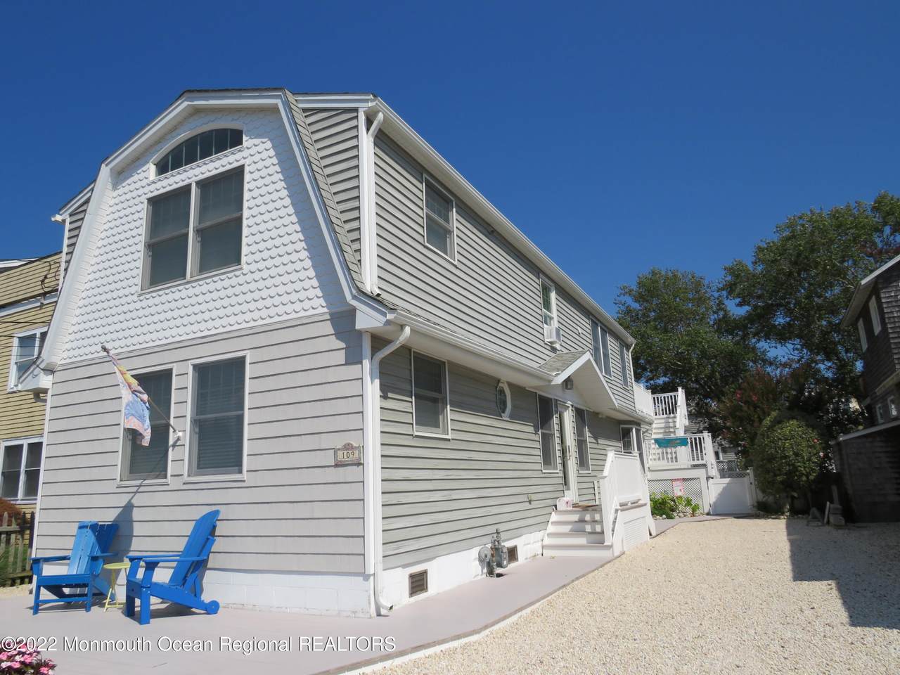 109 22nd Street - Photo 1