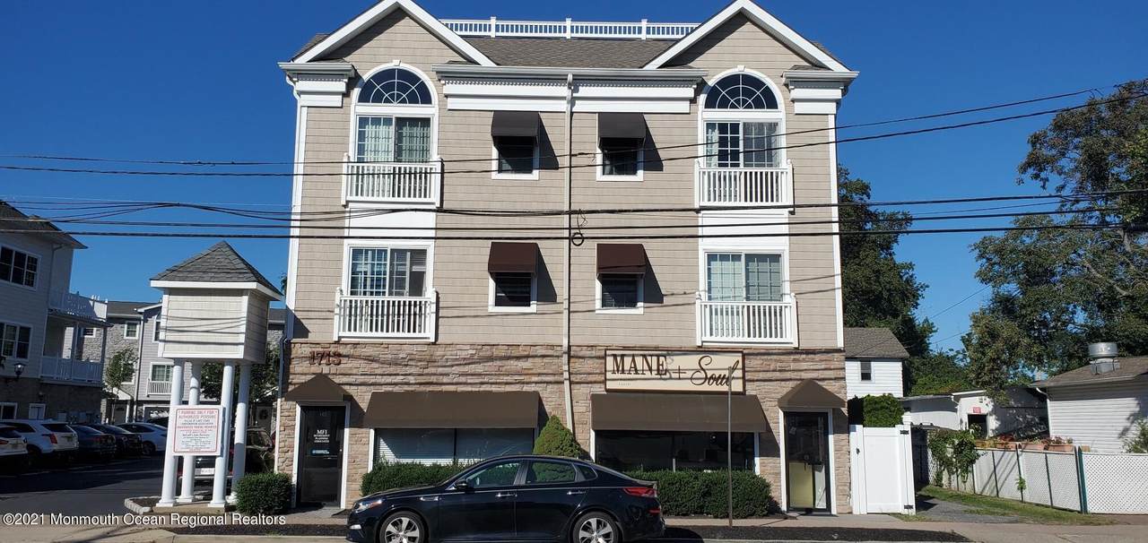1713 Main Street - Photo 1