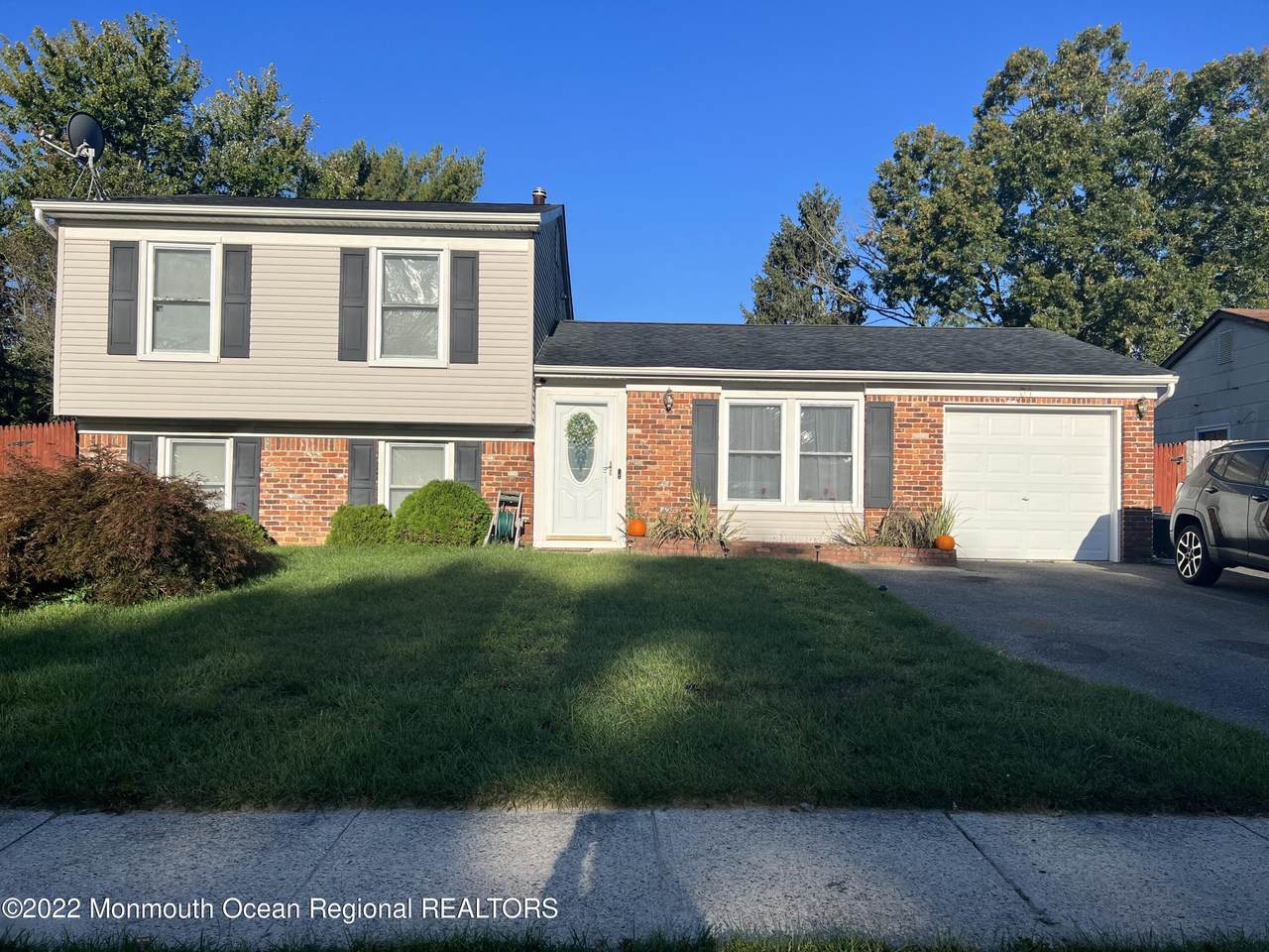 31 Village Drive - Photo 1