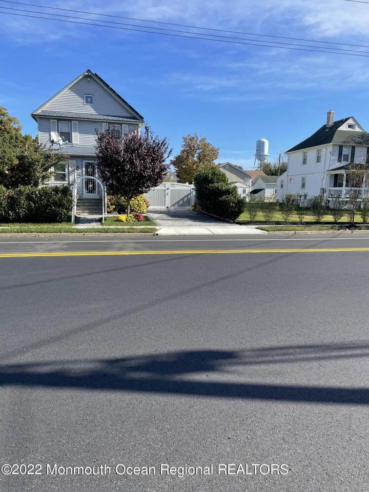 50 Steiner Avenue - Photo 1