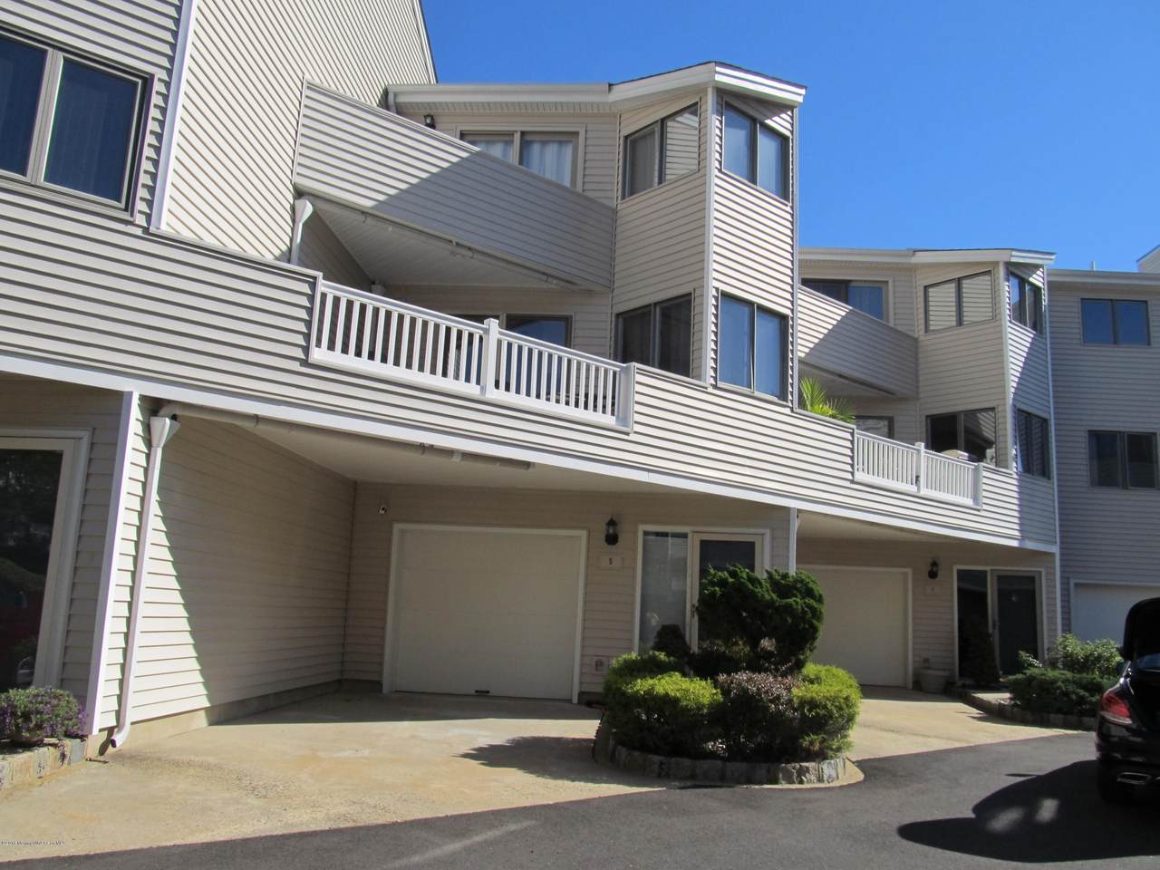 5 Seabreeze Court - Photo 1