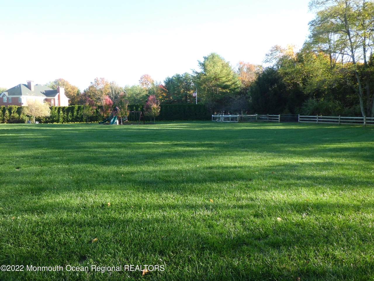 4 Shady Tree Lane - Photo 1