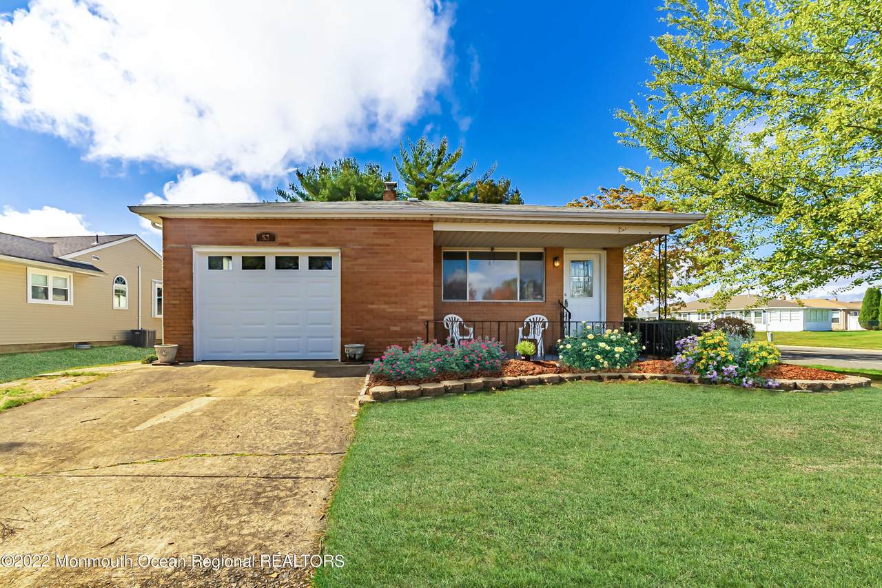 53 Liberta Drive - Photo 1