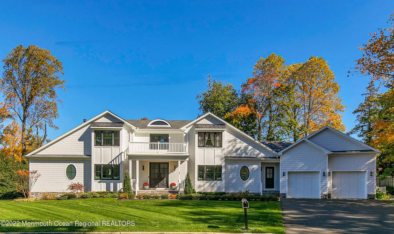 44 Queens Drive - Photo 1