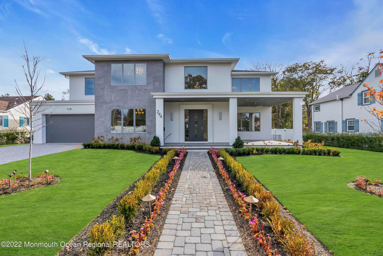 244 Perrine Avenue - Photo 1