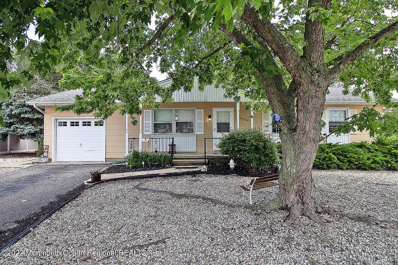 343 Tuscarora Avenue - Photo 1