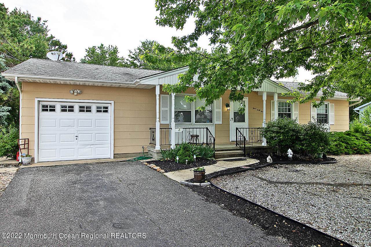 343 Tuscarora Avenue - Photo 1