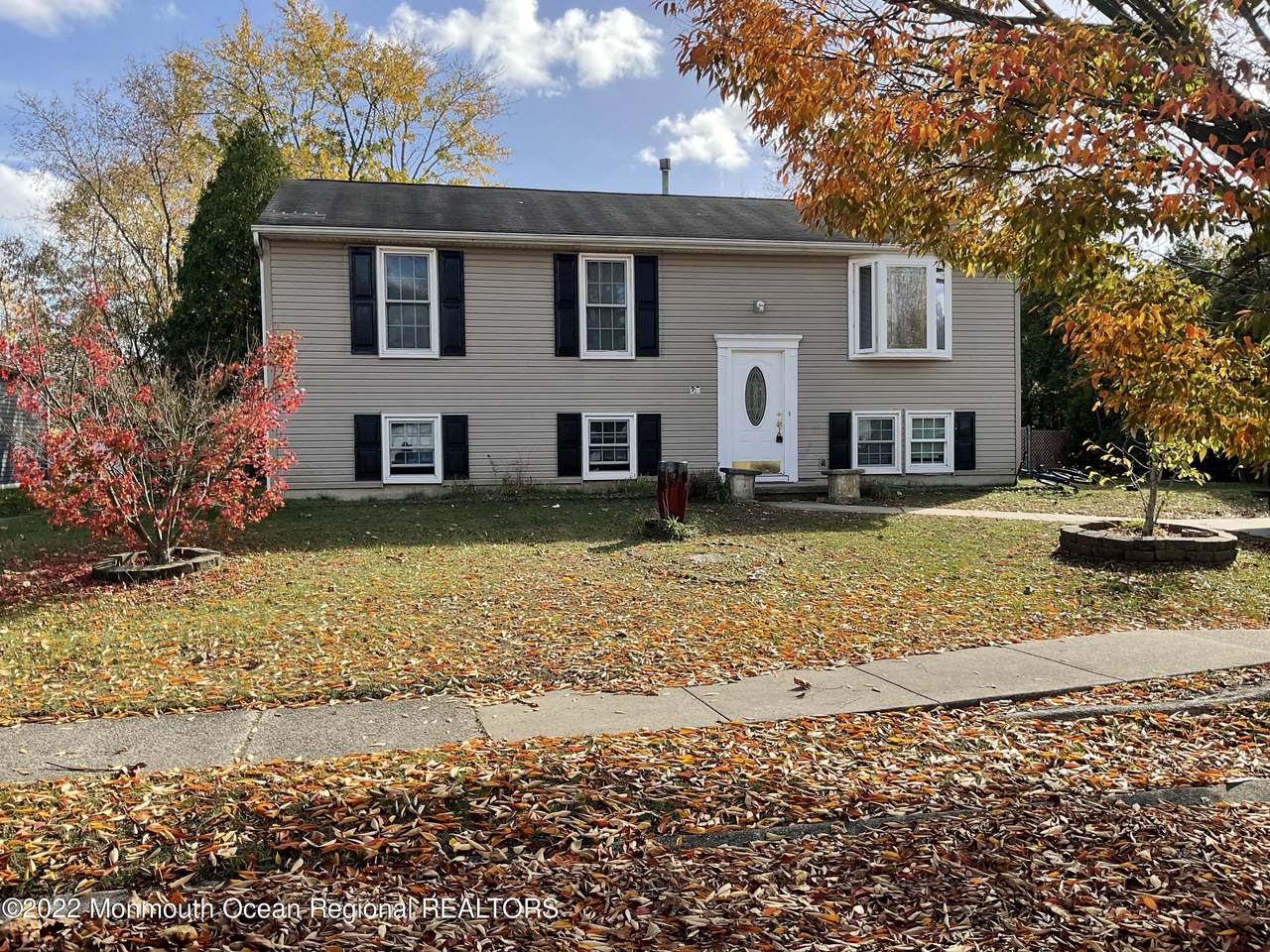 27 Dover Lane - Photo 1