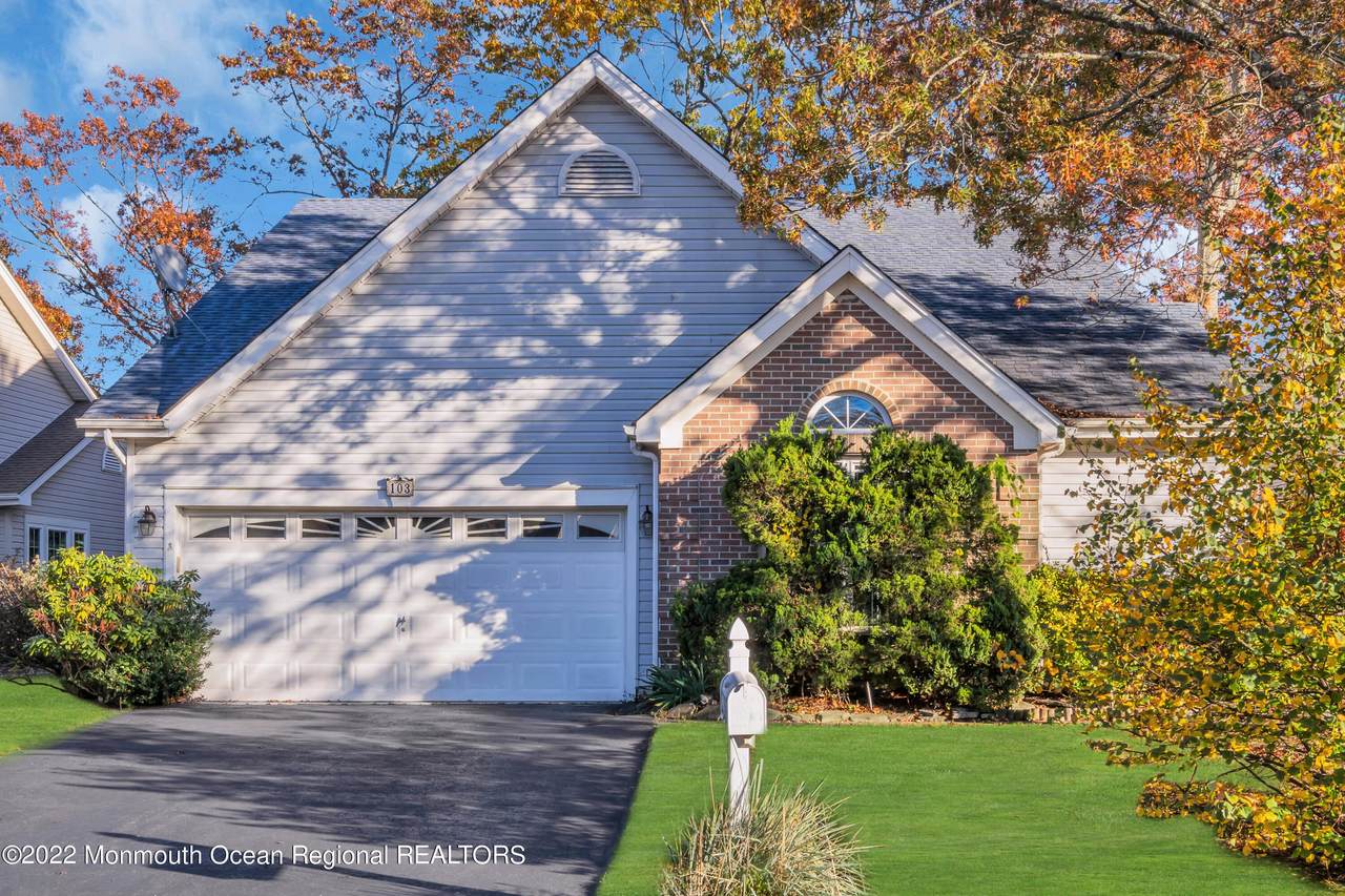 103 Driftwood Drive - Photo 1