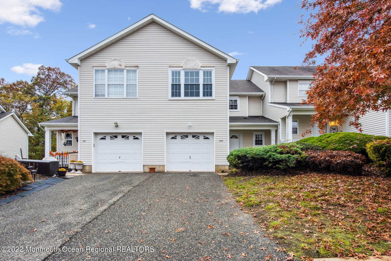 309 Graham Avenue - Photo 1