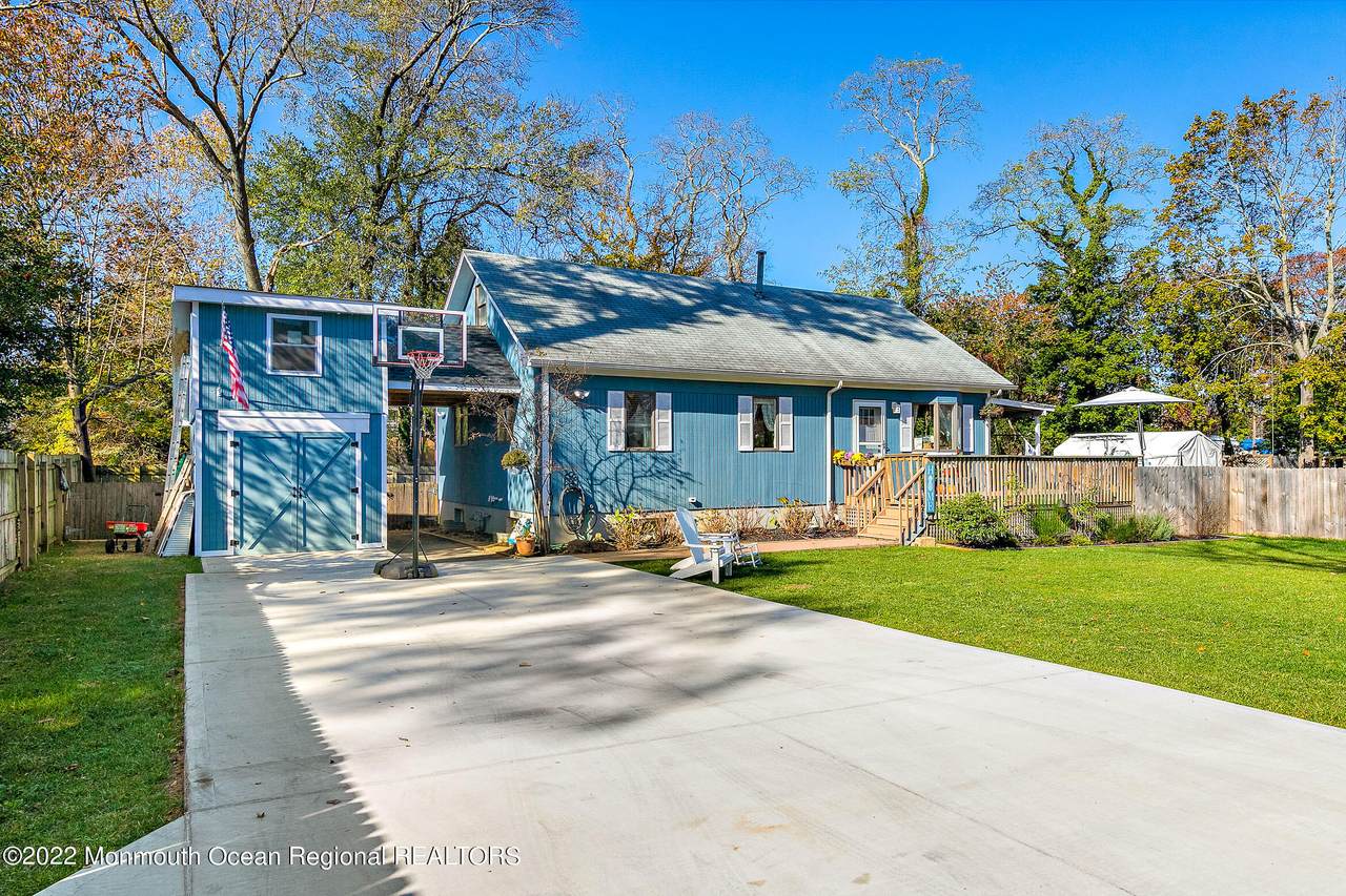 821A Trenton Avenue - Photo 1
