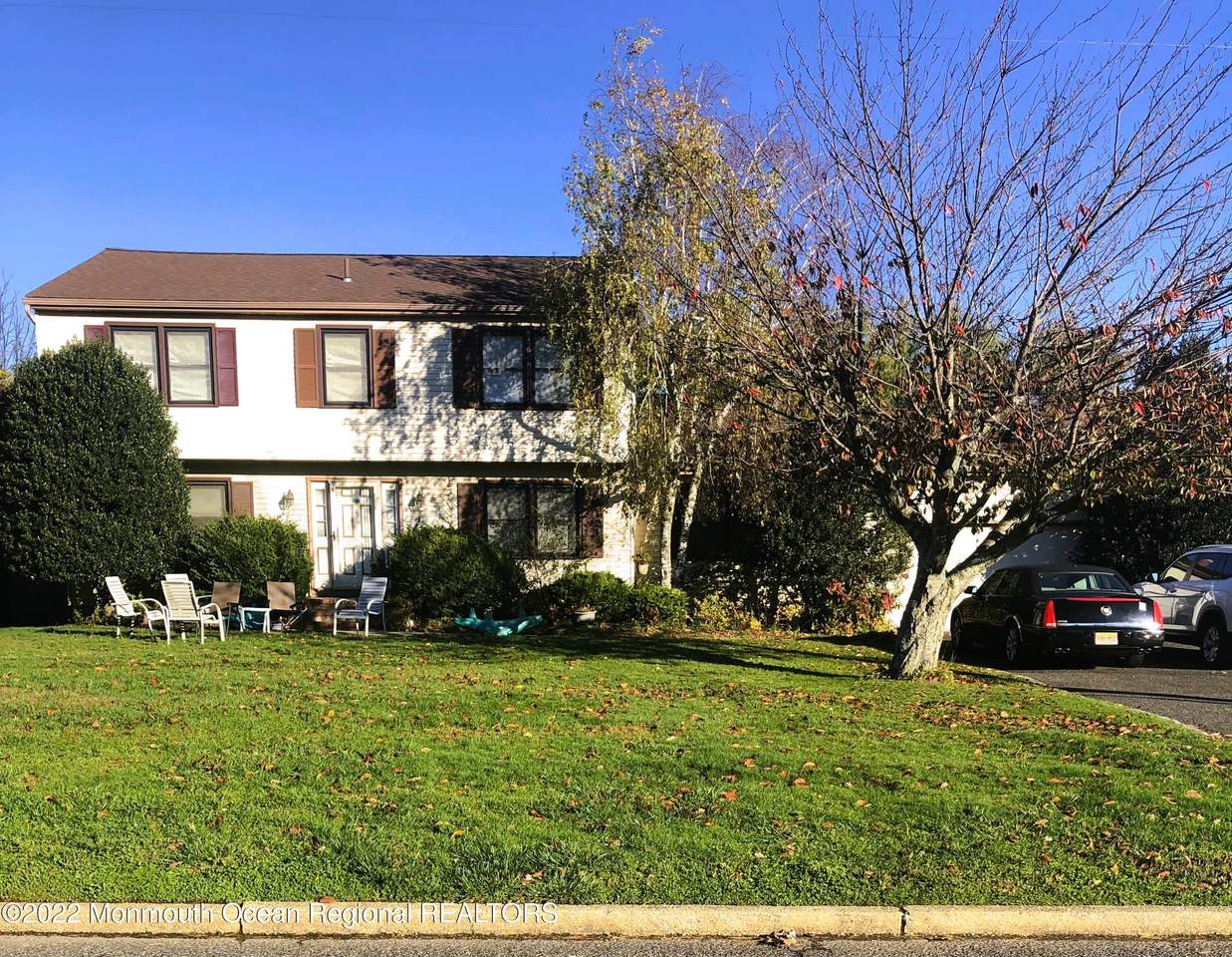 387 Kirby Avenue - Photo 1