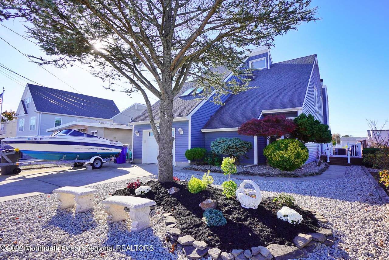 24 Sycamore Lane - Photo 1