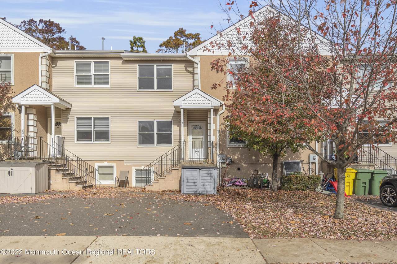 5 Ford Avenue - Photo 1
