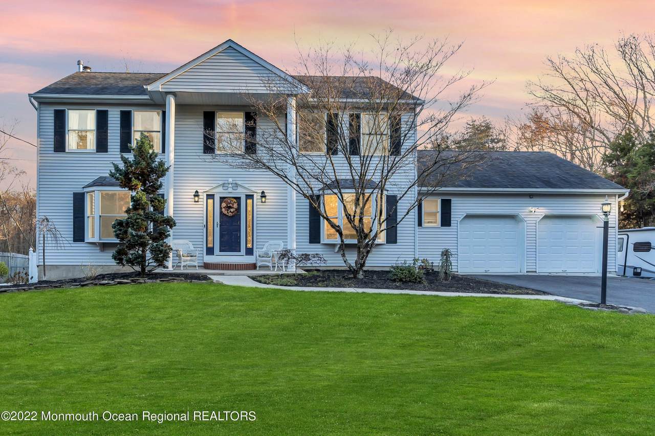445 Freehold Road - Photo 1
