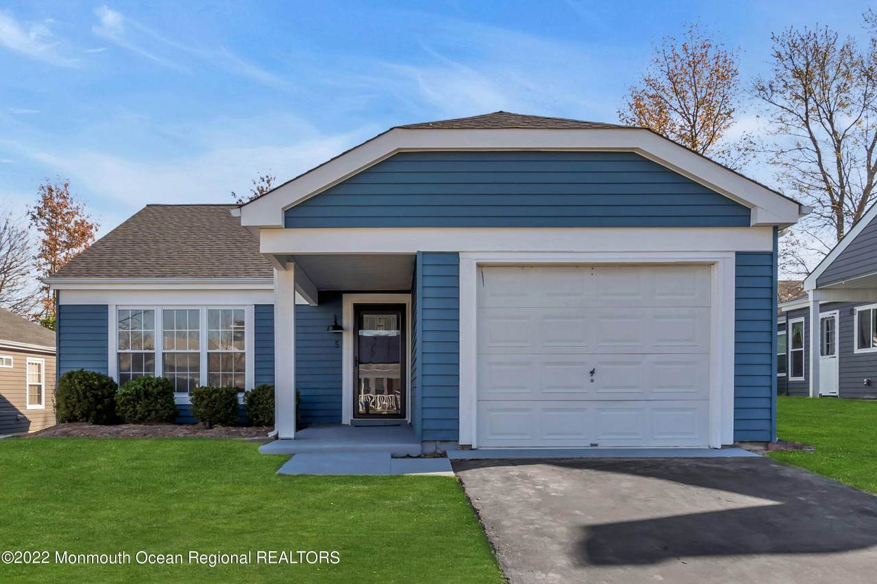 5 Elmswell Avenue - Photo 1