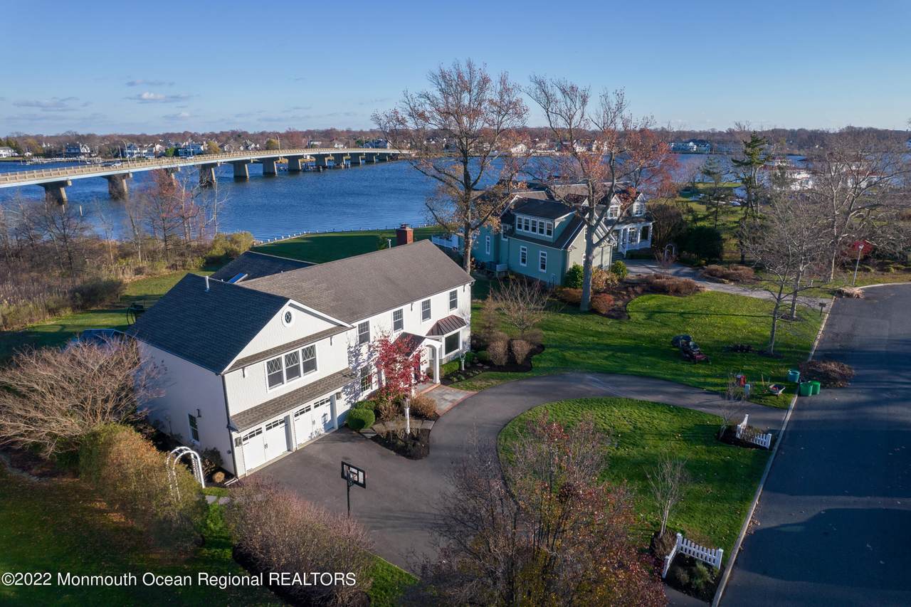 32 Breezy Point Road - Photo 1