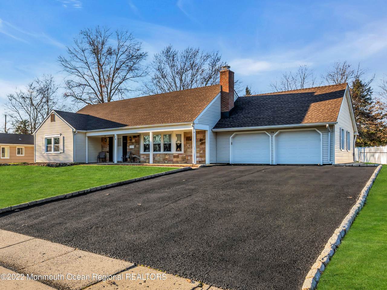 28 Lakeridge Drive - Photo 1