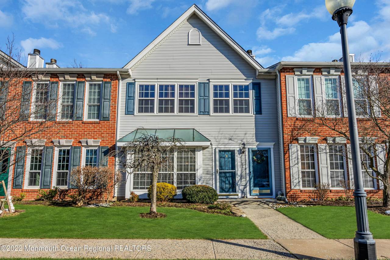 9 Gregory Lane - Photo 1