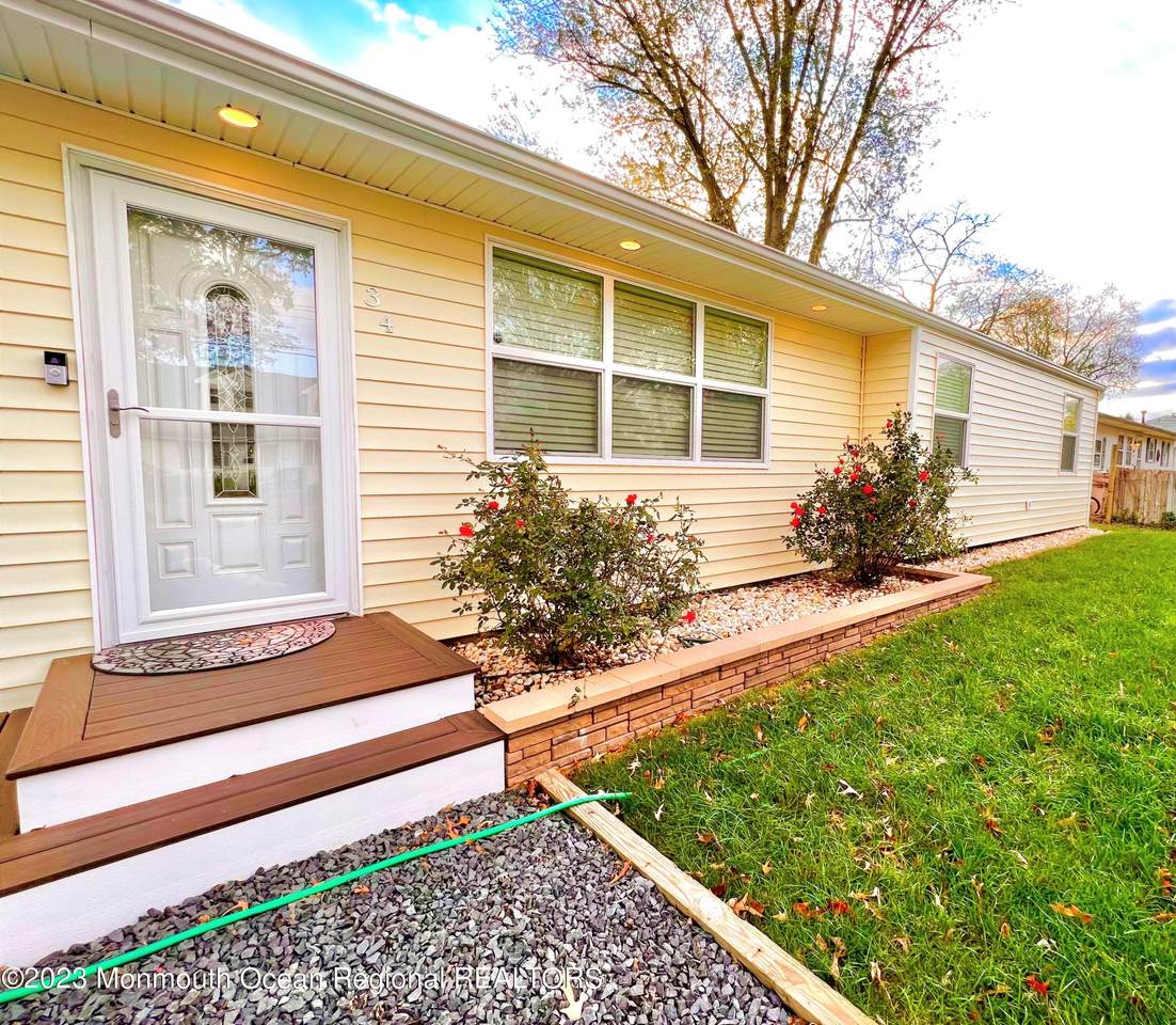 34 Harborage Avenue - Photo 1