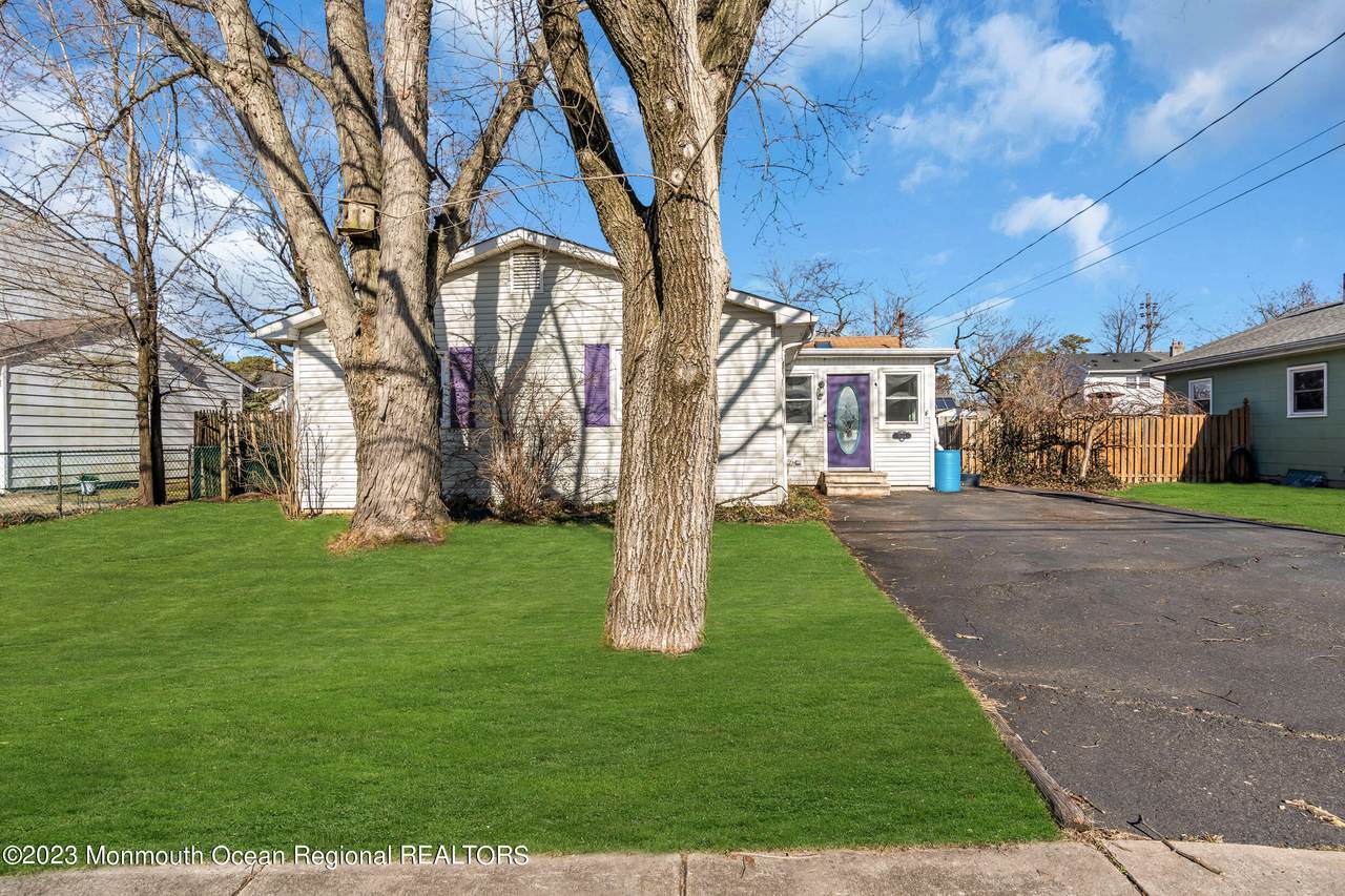 703A Oak Street - Photo 1
